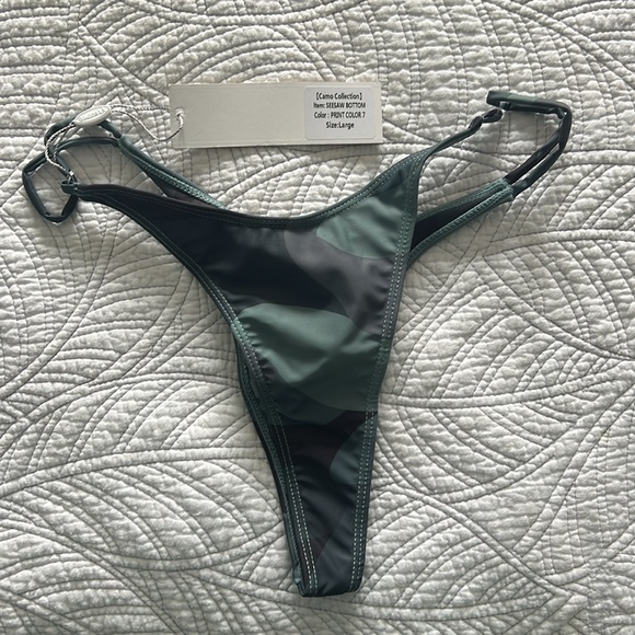 Boutine LA two piece bikini combo - Picture 2 of 3